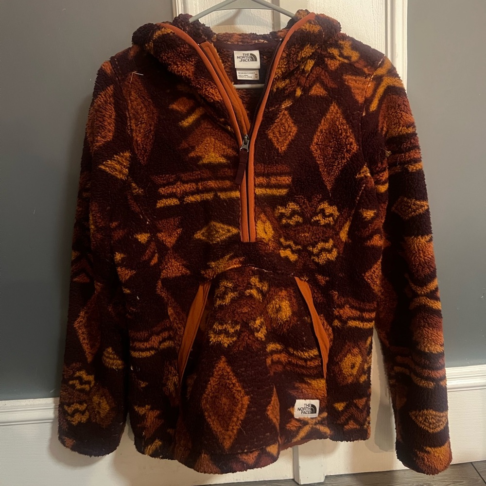 The North Face Geometric Fleece in Maroon and Mustard